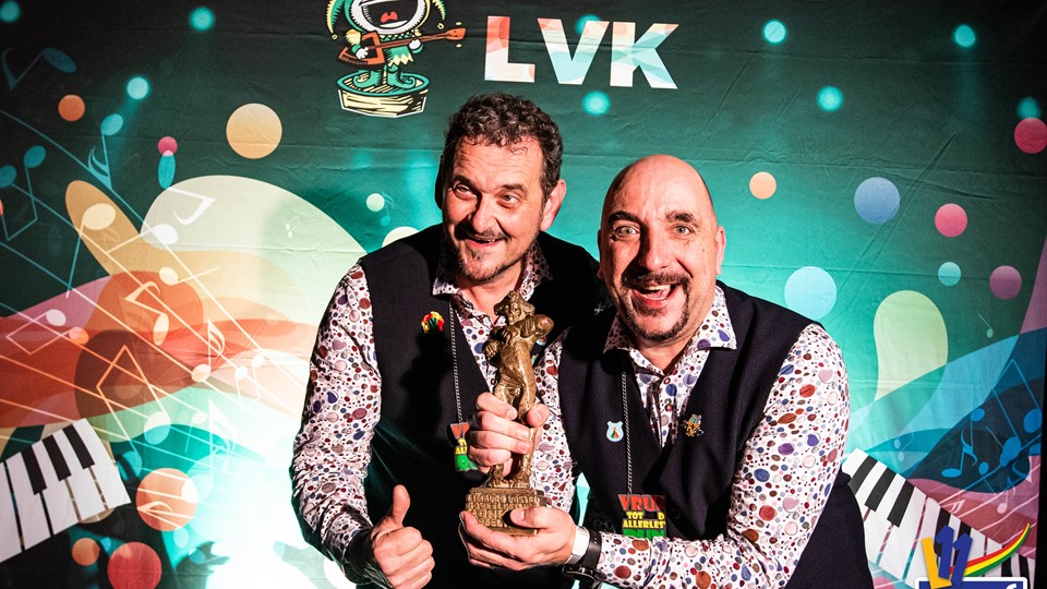 Spik en Span met nummer ‘Vier het laeve’ naar halve finale LVK 2022