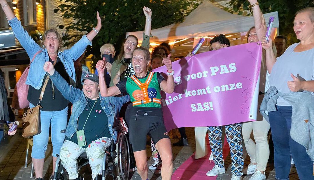 Saskia uit Susteren rent Limburgse monstertocht van 100 kilometer voor borstkanker