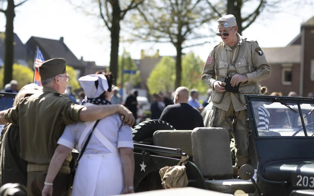 Legervoertuigen, lezingen en muziek nemen Echt-Susteren mee terug naar de bevrijding