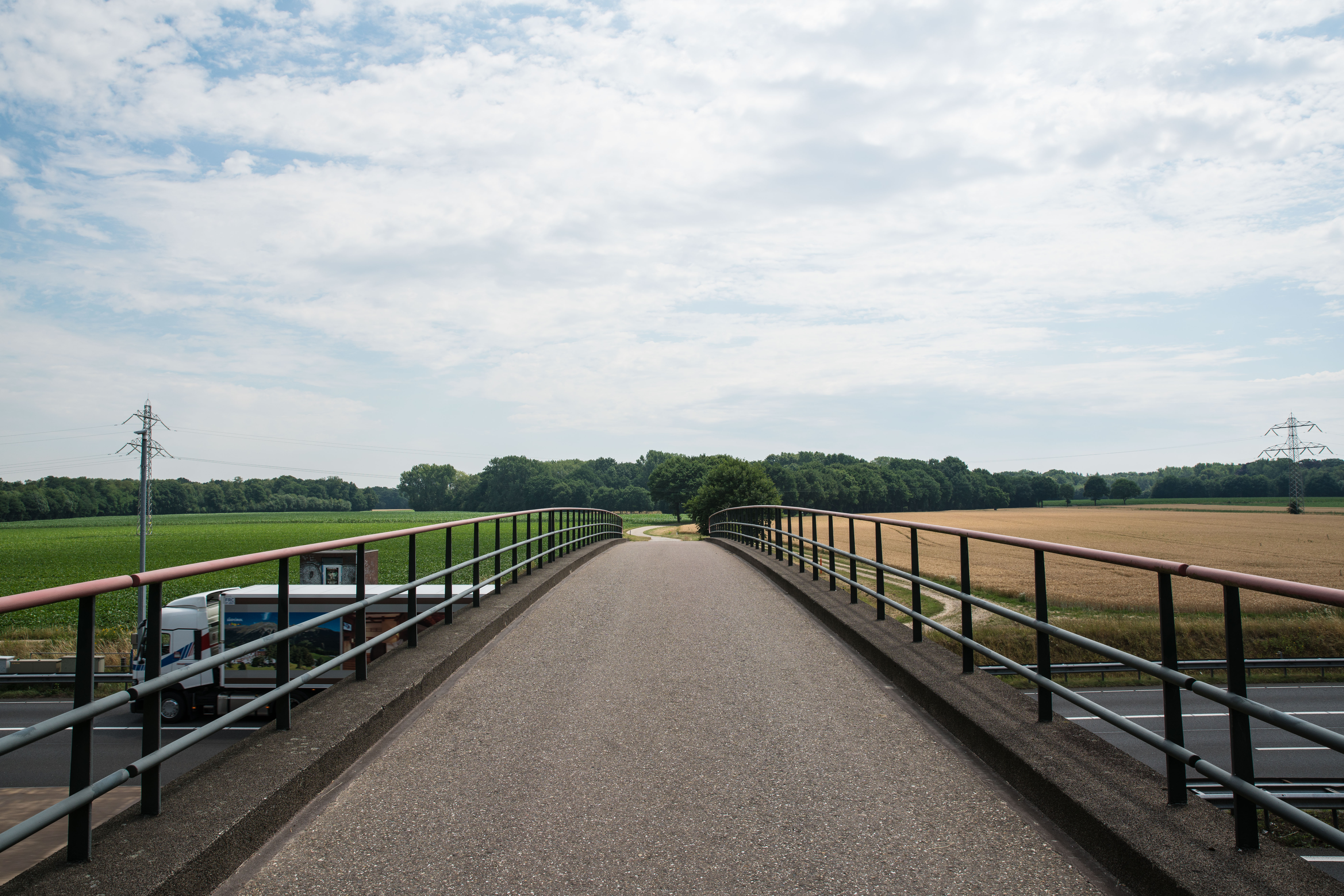 Steenakkerweg over de A2 in Born, voor langere tijd afgesloten vanaf 29 september