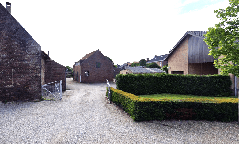 Boerderijen maken plaats voor woningen in Oud Roosteren