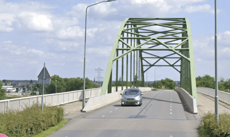 Bruggen over Julianakanaal mogelijk nog tot 2026 beperkt: zorgen over bereikbaarheid