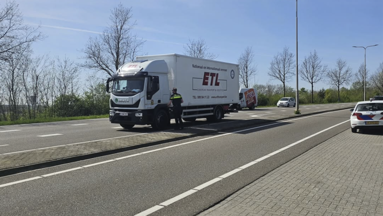 Twintig bekeuringen bij controle aan afgesloten brug Roosteren