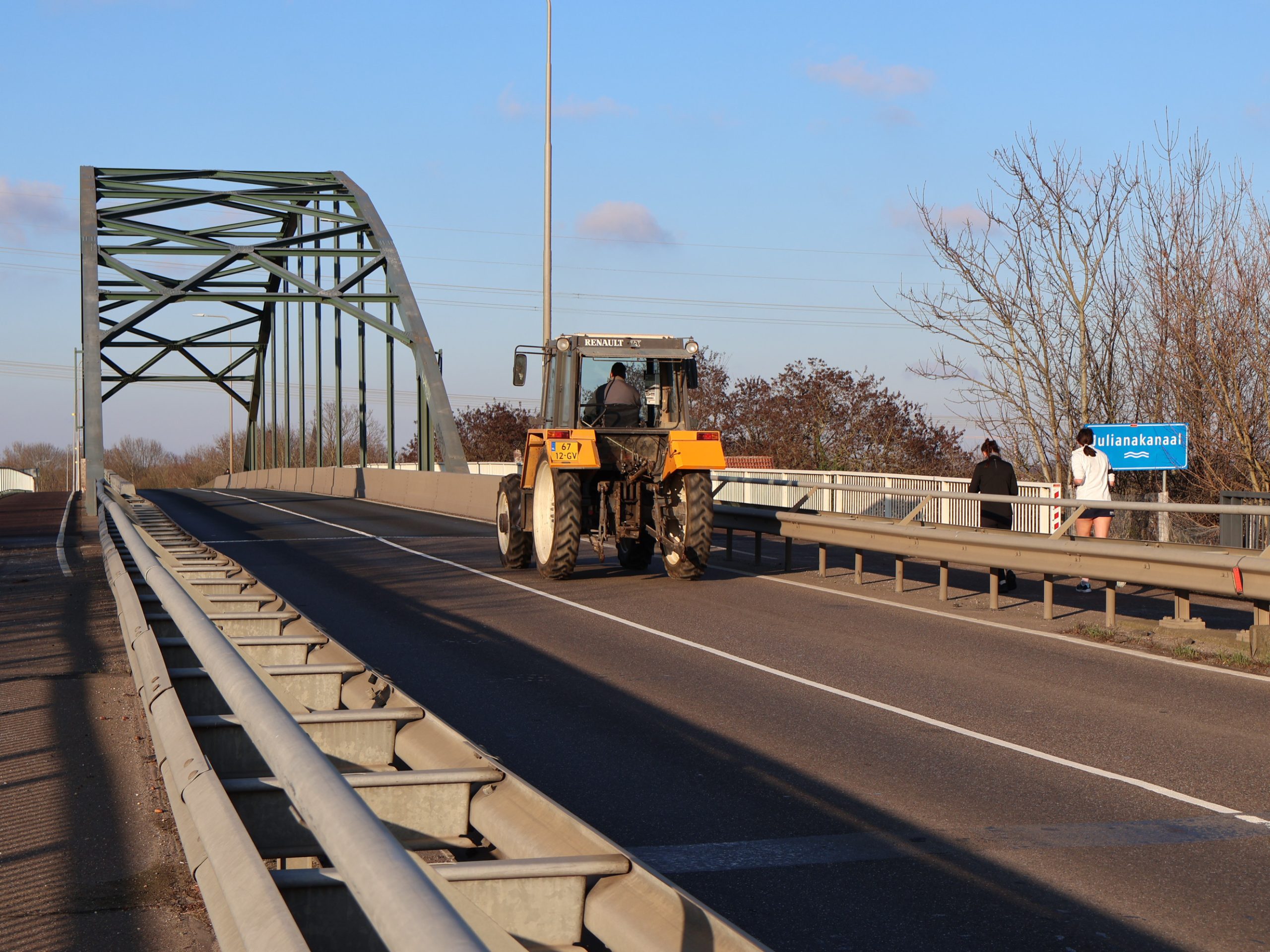 Echt-Susteren en Maaseik vragen Den Haag om oplossing voor brug Roosteren